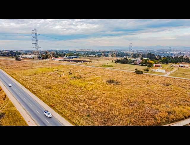 25,000M² VACANT LAND FOR SALE IN LAEZONIA